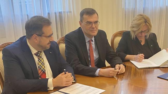 Umowa o wsp&oacute;łpracy dydaktycznej pomiędzy Uniwersytetem Jagiellońskim - Collegium Medicum i 5 Wojskowym Szpitalem Klinicznym z Polikliniką SPZOZ w Krakowie podpisana 